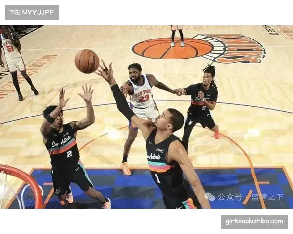 尼克斯补强后场得阿尔瓦拉多 防守型控卫增加轮换深度